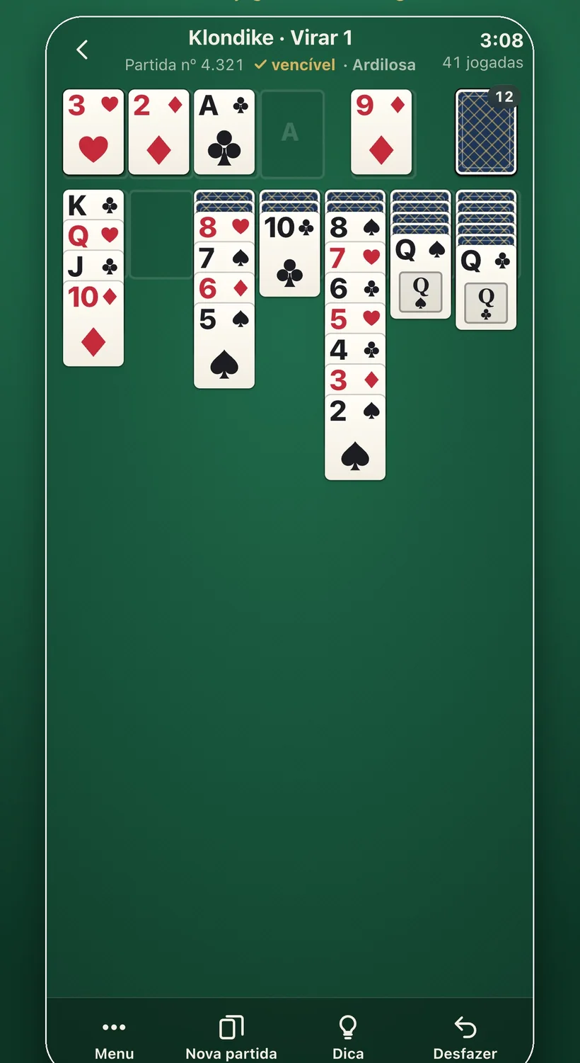 Uma partida de Klondike no Dealproof Solitaire, marcada como vencível
